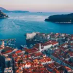 Stadt am Meer als Symbol für Auswandern nach Kroatien