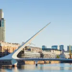 Eine Skyline als Symbol für Krankenversicherung in Argentinien