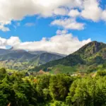 Naturlandschaft als Symbol für Steuern in Panama
