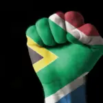 Eine Faust als Symbol für Steuern in Südafrika