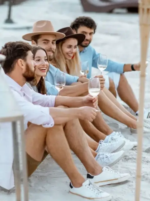 Eine Gruppe von Menschen als Symbol für Bankkonto im Ausland eröffnen