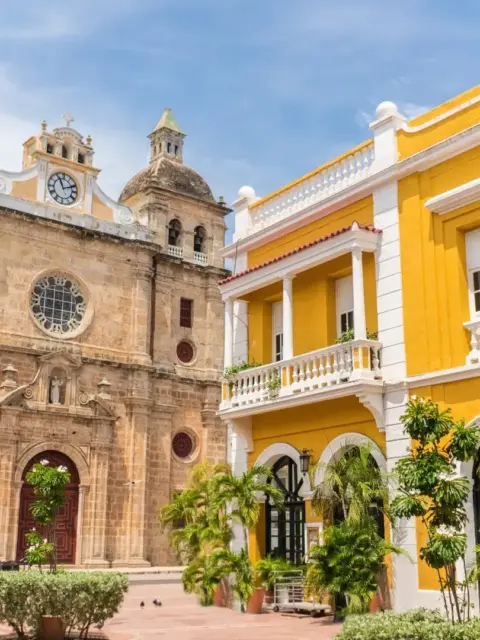 Ein historisches Gebäude als Symbol für Steuern in Kolumbien