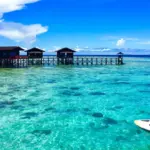 Ein blaues Meer als Symbol für Leben in Malaysia